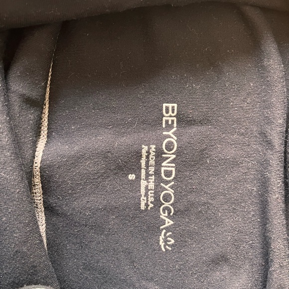 Beyond Yoga x Barre3 cropped space dye pant - Picture 3 of 4